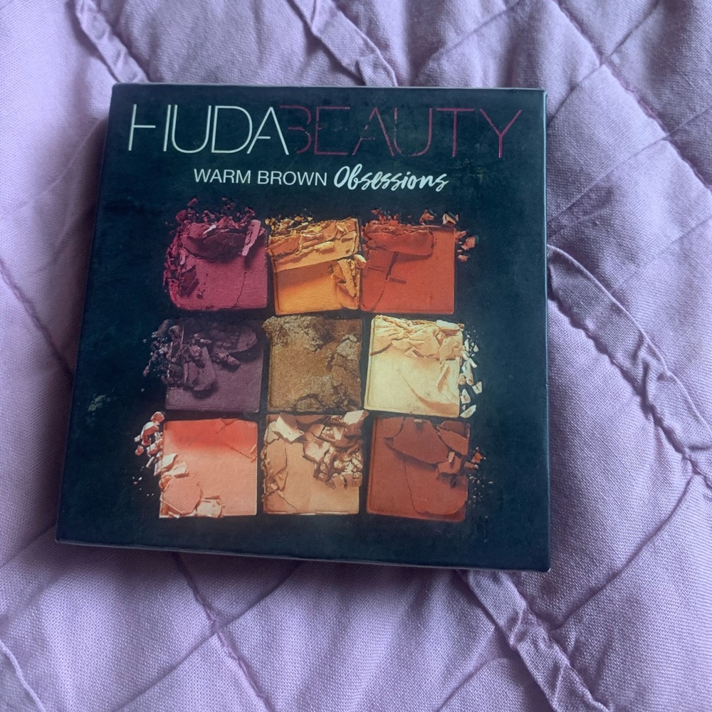 Used eyeshadow HUDA Beauty warm brown obsessions